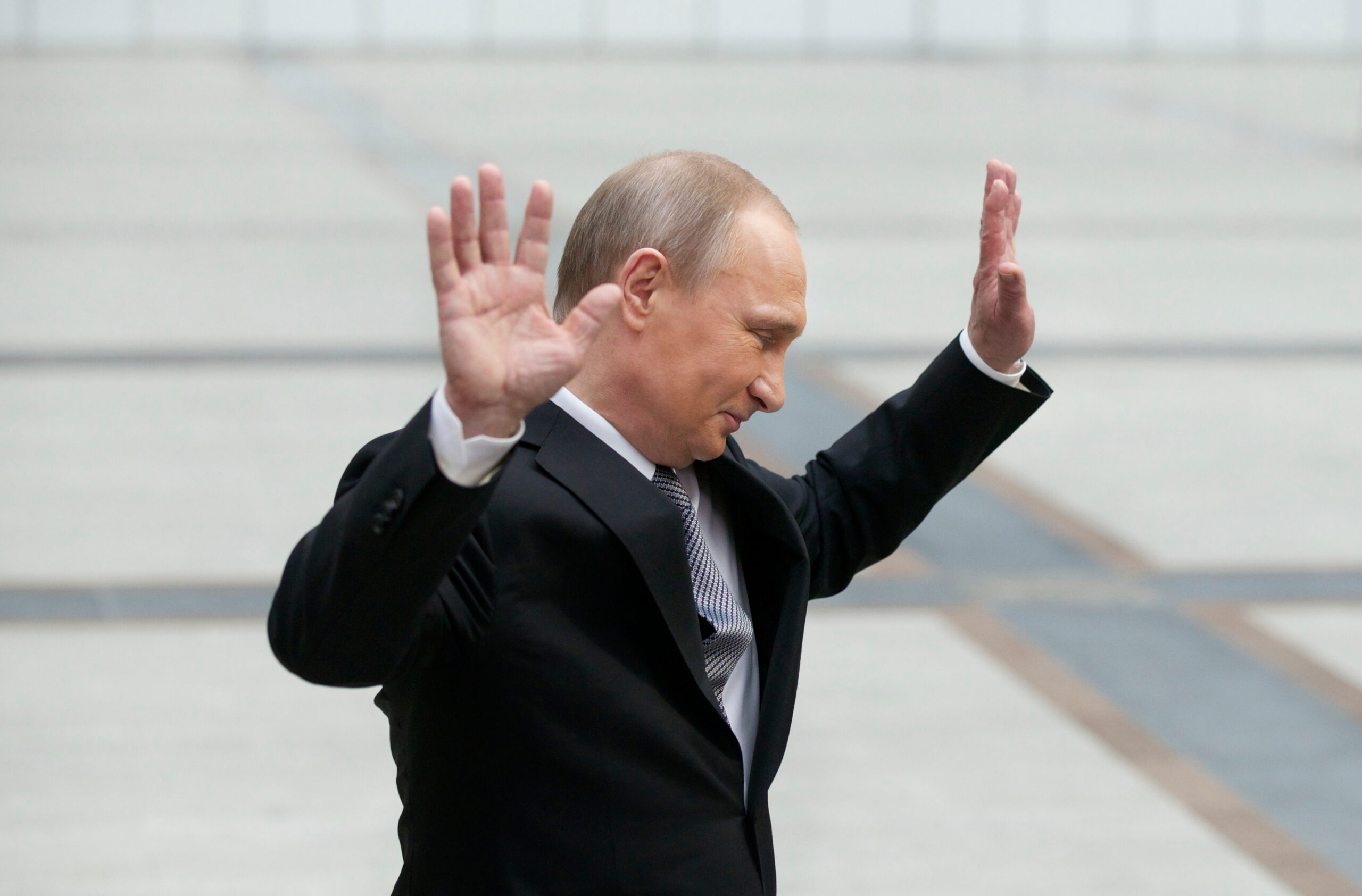 «Вы ошиблись!»: экономист Хазин прокомментировал споры о приемнике Путина