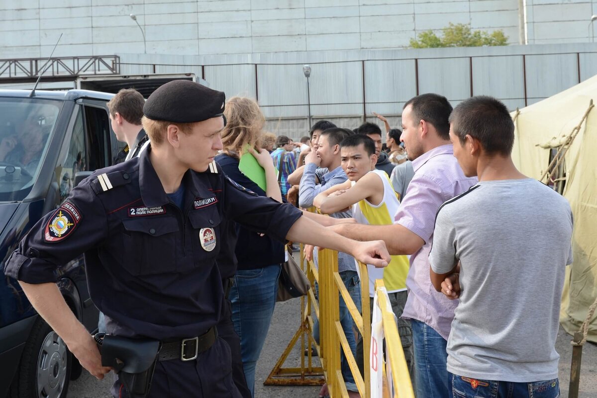 Депутаты жестко взялись за мигрантов и даже приняли новый закон